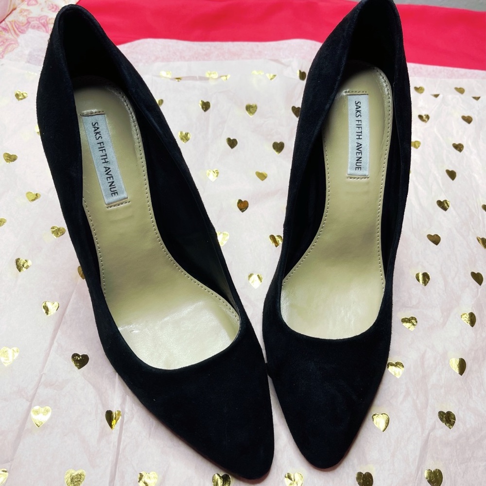 ✨SAKS FIFTH AVE HEELS✨